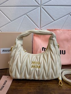 Women Miu Miu Light Beige Shoulder Bag
