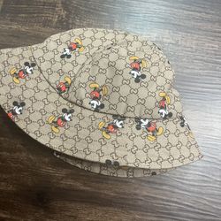 Bucket Hat
