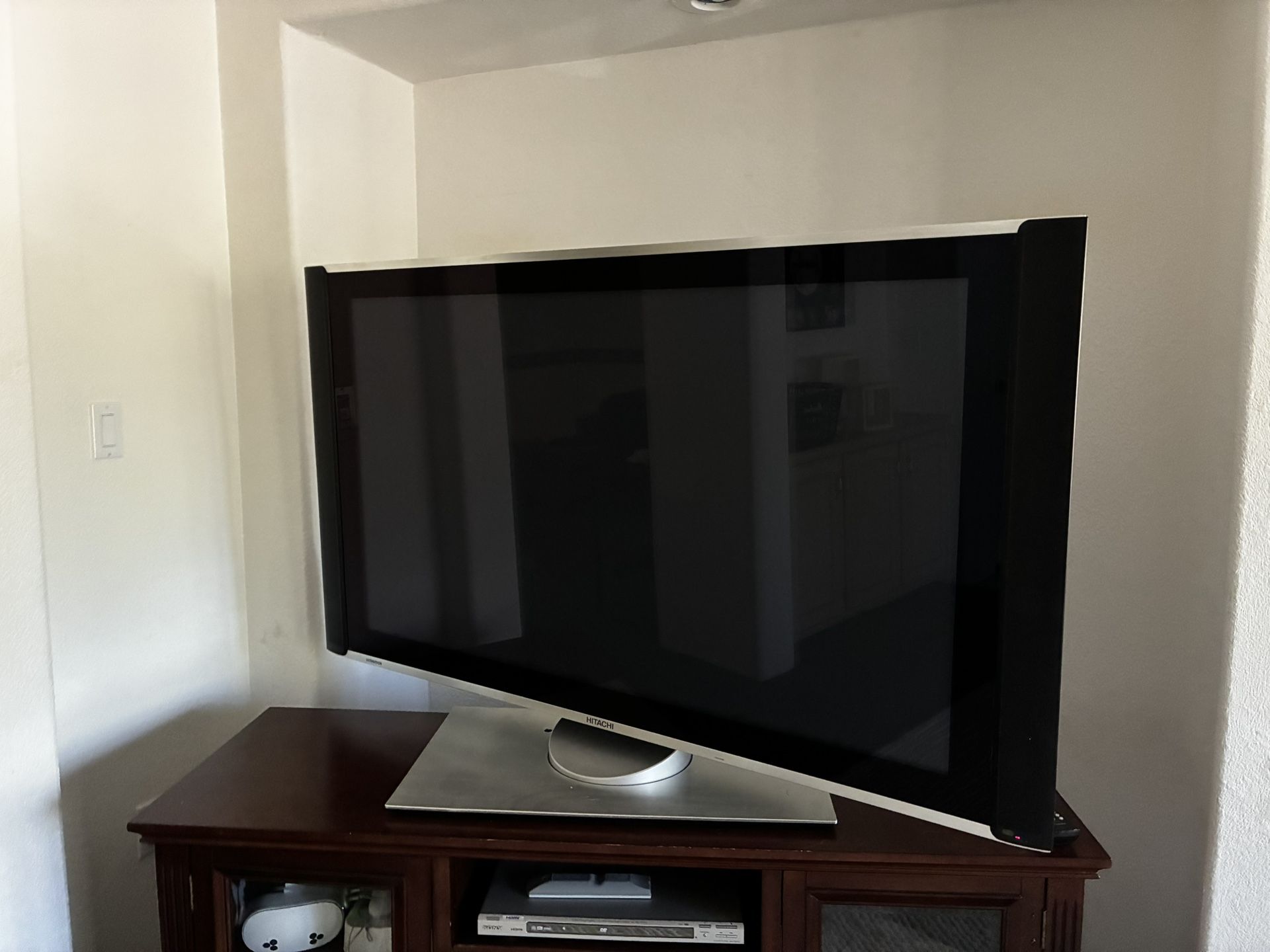 55” UltraVision High Definition Hitachi Plasma Tv