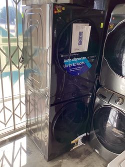 New Samsung bespoke wash-tower washer and dryer electric 220v