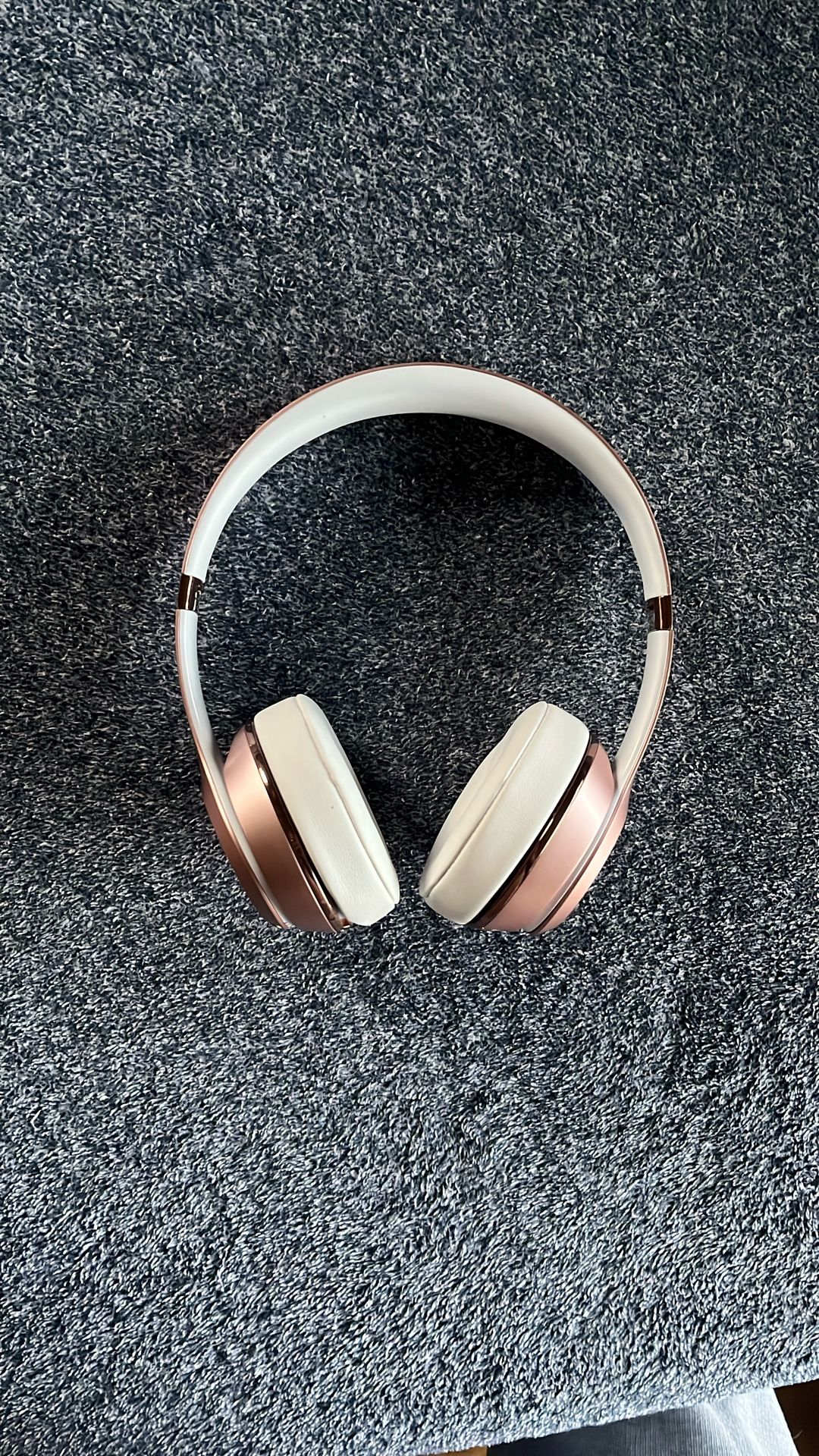 Beats Solo 3 Rose Gold