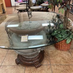 54” Diameter Glass Table With Base. Goodwill La Quinta 79640 Hwy 111 La Quinta Calif 92253
