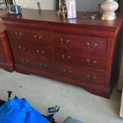 Sleigh Bed Bedroom Set (New)