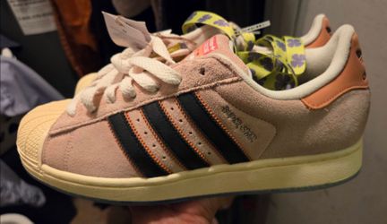 Patrick Star Adidas Superstar