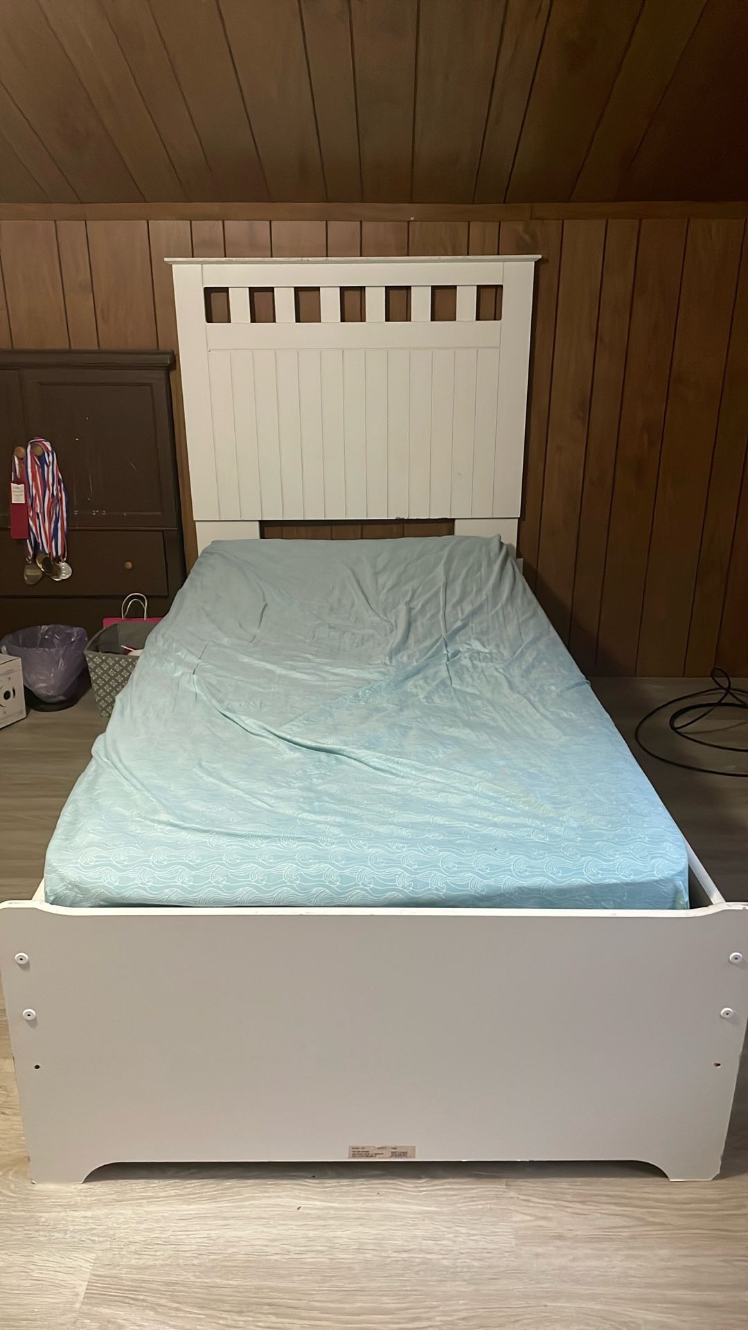 Twin Bed