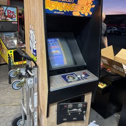 Coors Light Bowling arcade 