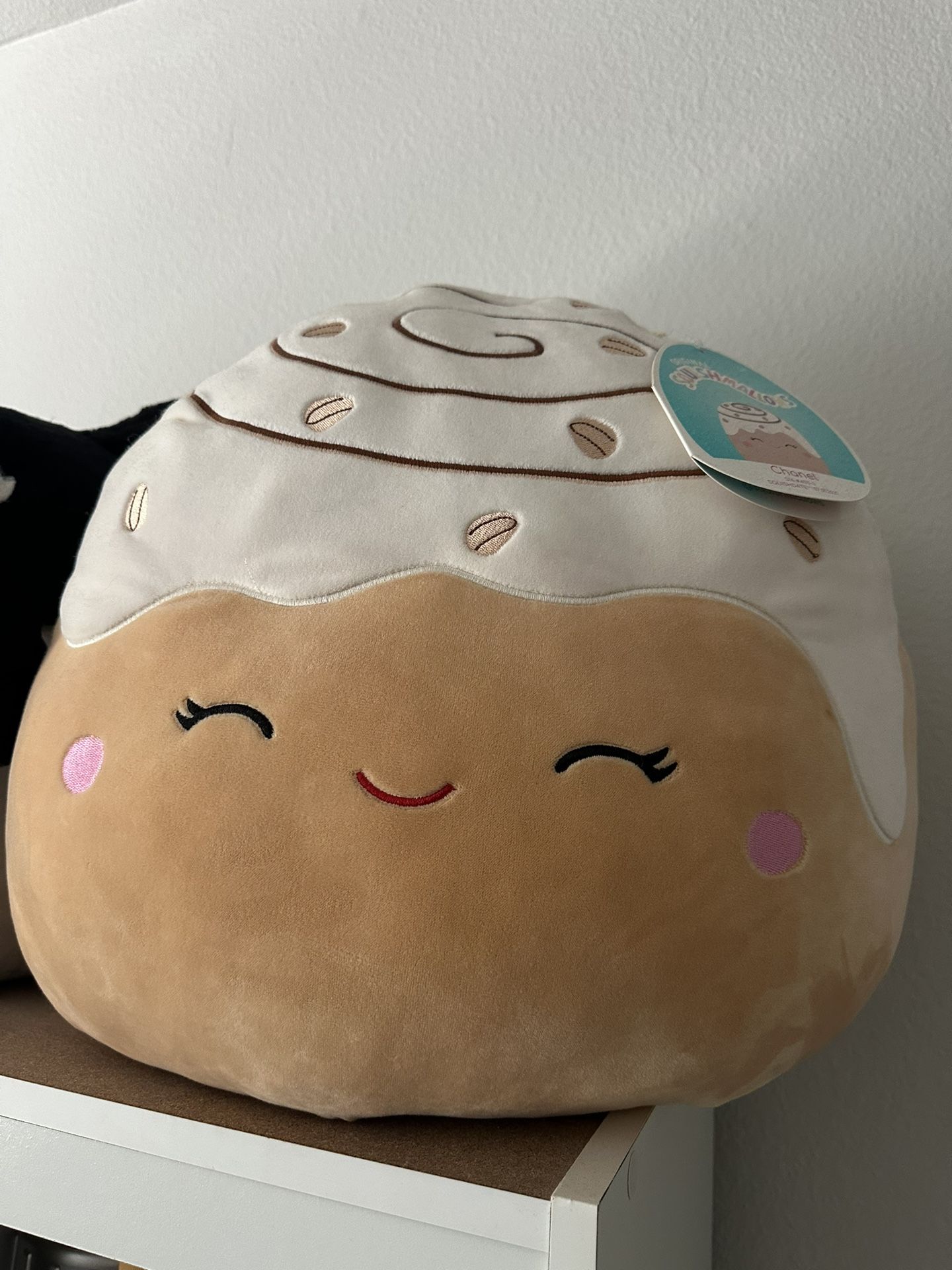 Squishmallow Cinnamon Roll