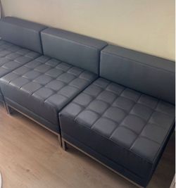 Holding Large Screens: Supports most TVs sized 30” to 79” up to 132 lbs.Adjusting Angles: Tilts up and down, swivels side to side, and pans.Extending 