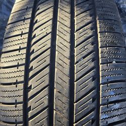 Tire 275/55 R20