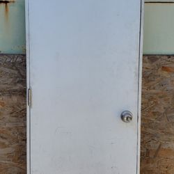 Door with Door Knob (Narrow)