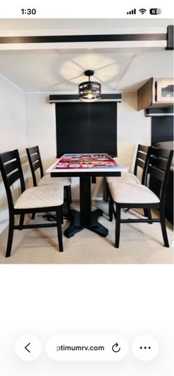 RV Kitchen Table & Chairs