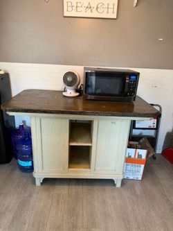 Kitchen table