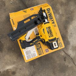 DEWALT 20-Volt 21° Cordless Framing Nailer (Tool-Only)