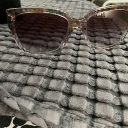 Ladies Sunglasses With Case