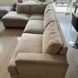 Grey Sectional With Ottoman