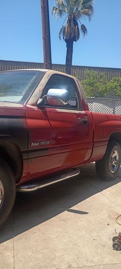 Dodge ram 1500 v6
