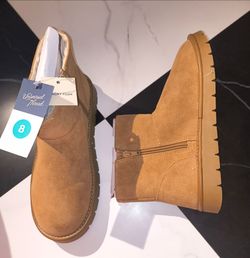 Boots (Size 8)