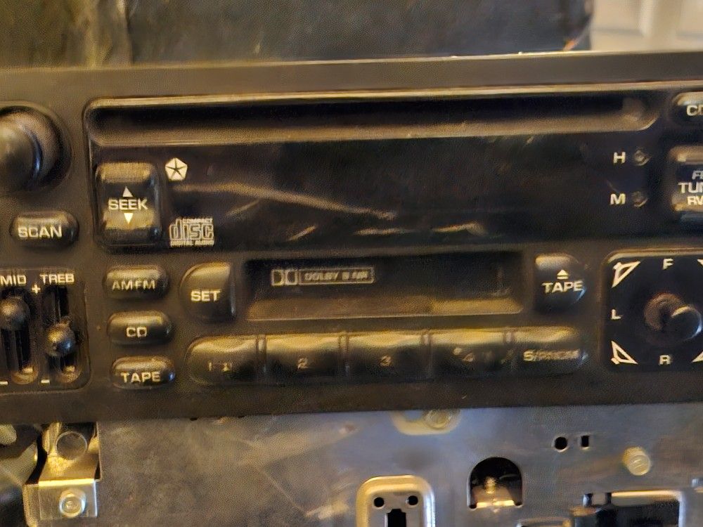Stereo Factory Radio