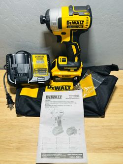 DEWALT XR IMPACT DRIVER KIT
