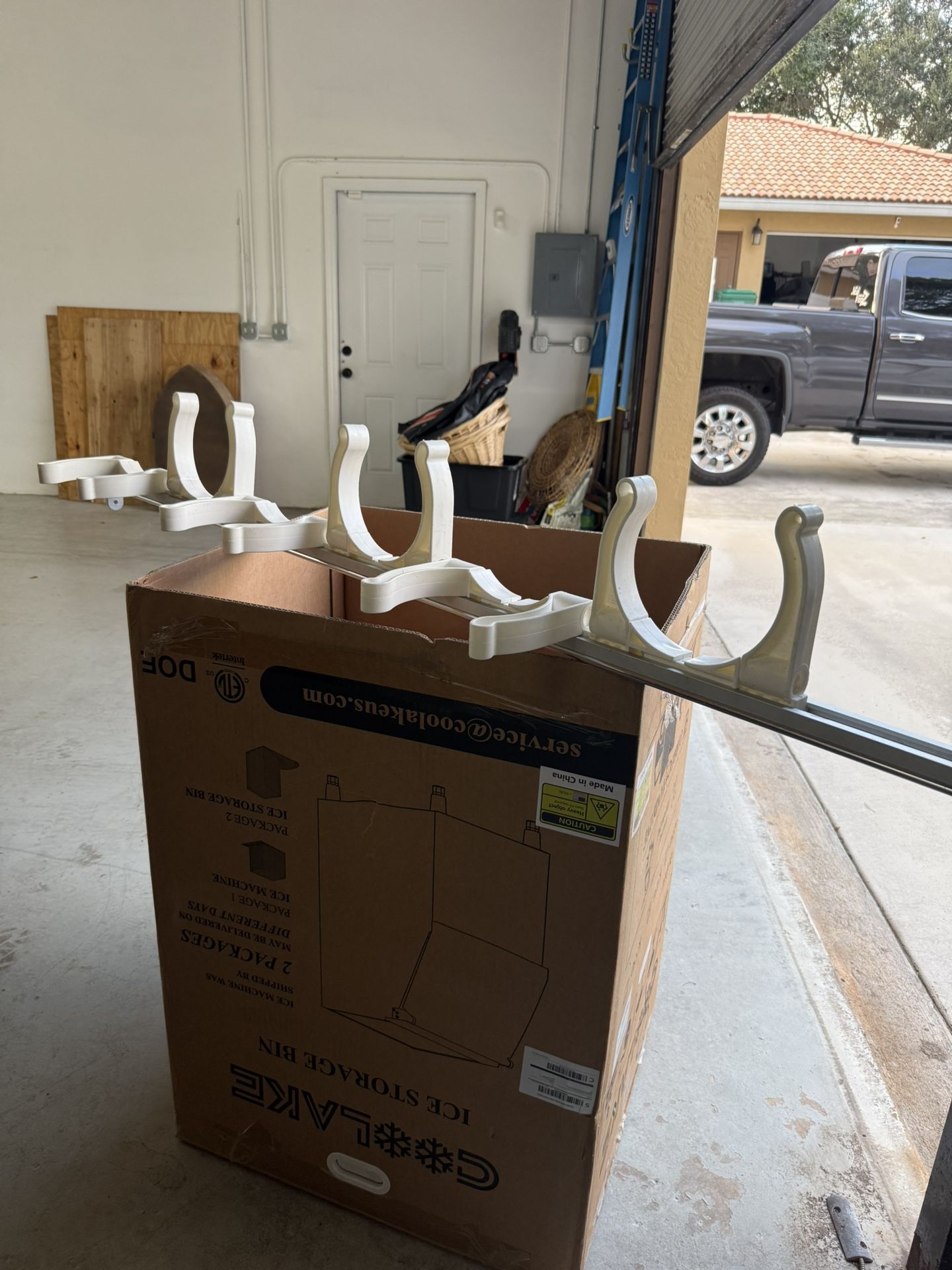 Dive Tank Anti-Roll Rack