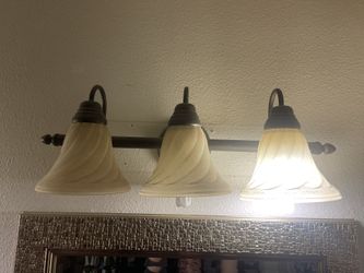 Bathroom Light Fixtures 