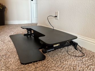 Standing desk riser
