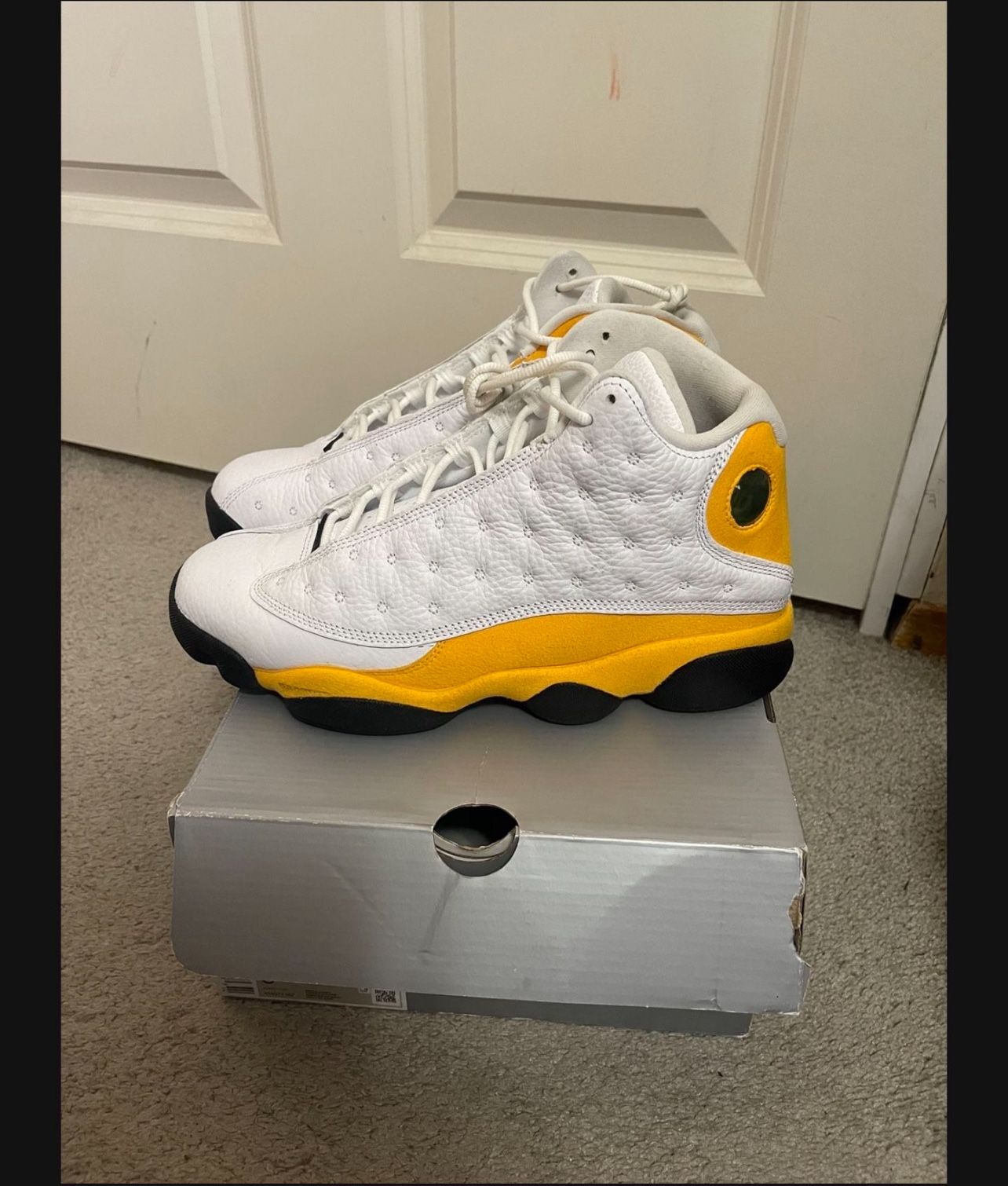 VNDS JORDAN 13 DEL SOL SIZE 9 