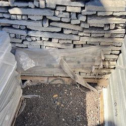 6 Pallets Of Stone $500.you Pick Up $700 I Deliver 