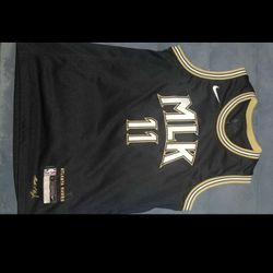 Trae Young Jersey Size Small