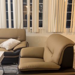 Modern 3-Piece Sofa Set w/ Coffee Table – Barely Used!