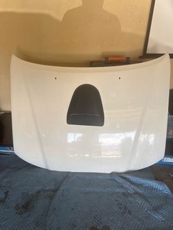 Toyota Tacoma hood for 2006