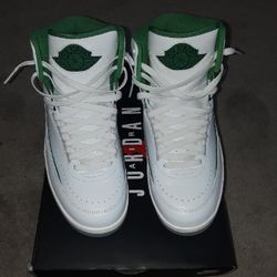 Jordan 2s Lucky Green Size 10.5 for Sale in Stockton, CA - OfferUp