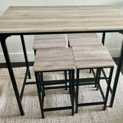 Metal Frames Table With Stools