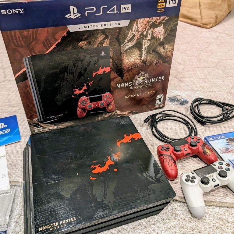 PS4 Pro Monster Hunter World Rathalos Limited Edition 1TB 