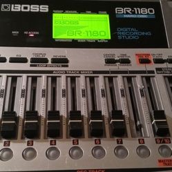 BOSS

BR-1180  HARD DISK

DIGITAL RECORDING STUDIO