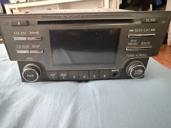 2013 Nissan Sentra radio OEM
