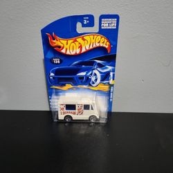 HOTWHEELS 2001 ICE CREAM TRUCK #136