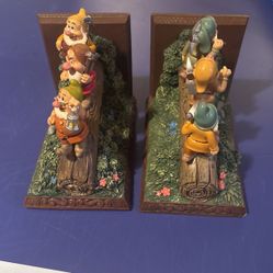 Snow White and the Seven Dwarfs Heirloom Bookends