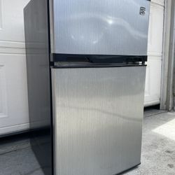 Kenmore Mini Fridge 