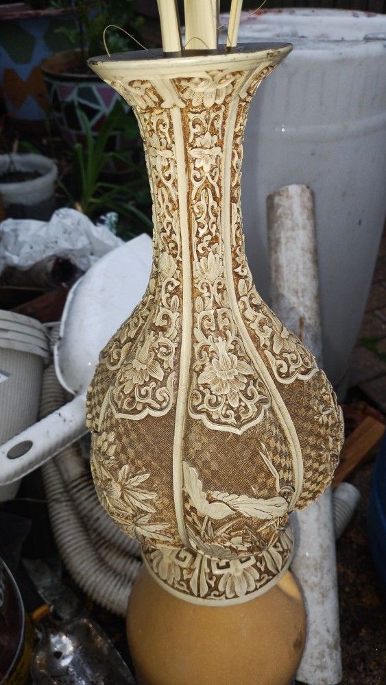 Vintage Resina Ober Bronze Flawer Base