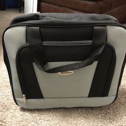 Small Carry On Bag w/wheels