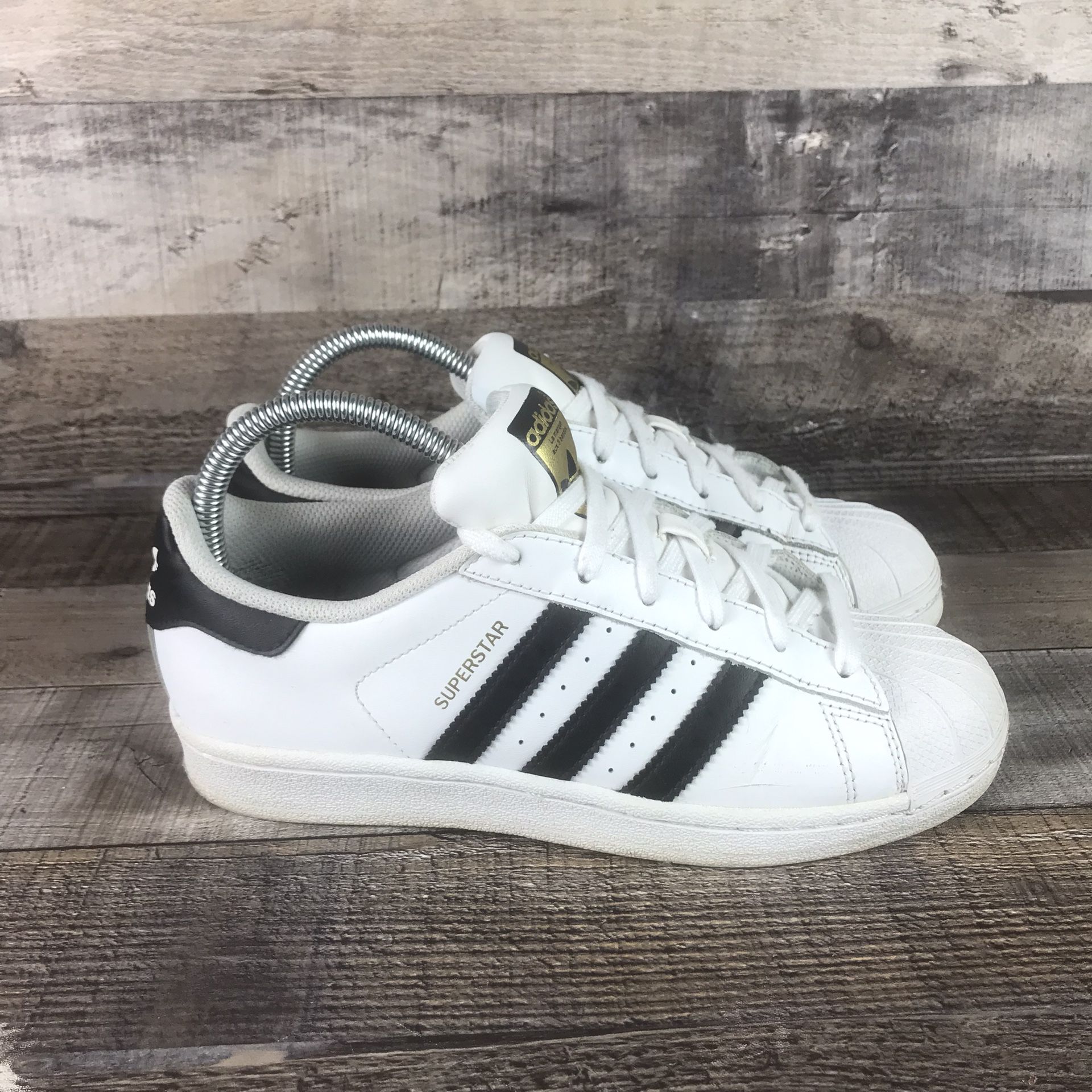 Adidas Superstar J Black White Shell Toes Sneaker Shoes Size 5.5 Youth/Wm’s  7