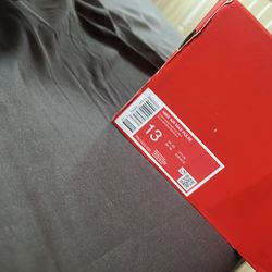 Size 13 Nike air max light bone new