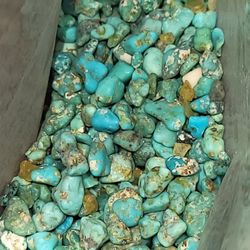 100pcs. NATURAL TURQUOISE 2-7MM STONES  (ARIZONA)