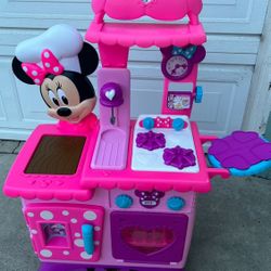 Minnie Mouse Kitchen 