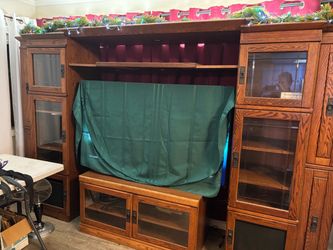 Entertainment center – adjustable fits all TVs
