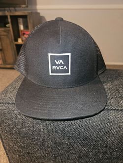 RVCA Snapback youth size