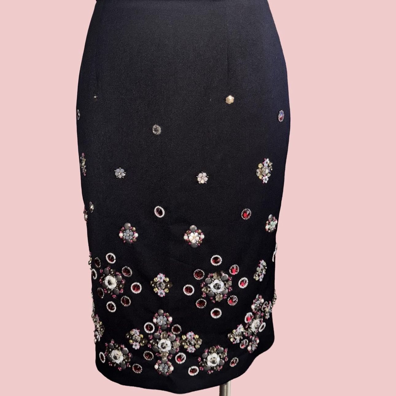 White House Black Market Embellished Black Midi Pencil Skirt Size 0 XS — Jeweled Floral Details, Back Slit, Elegant Office Siren + Holiday Party Look