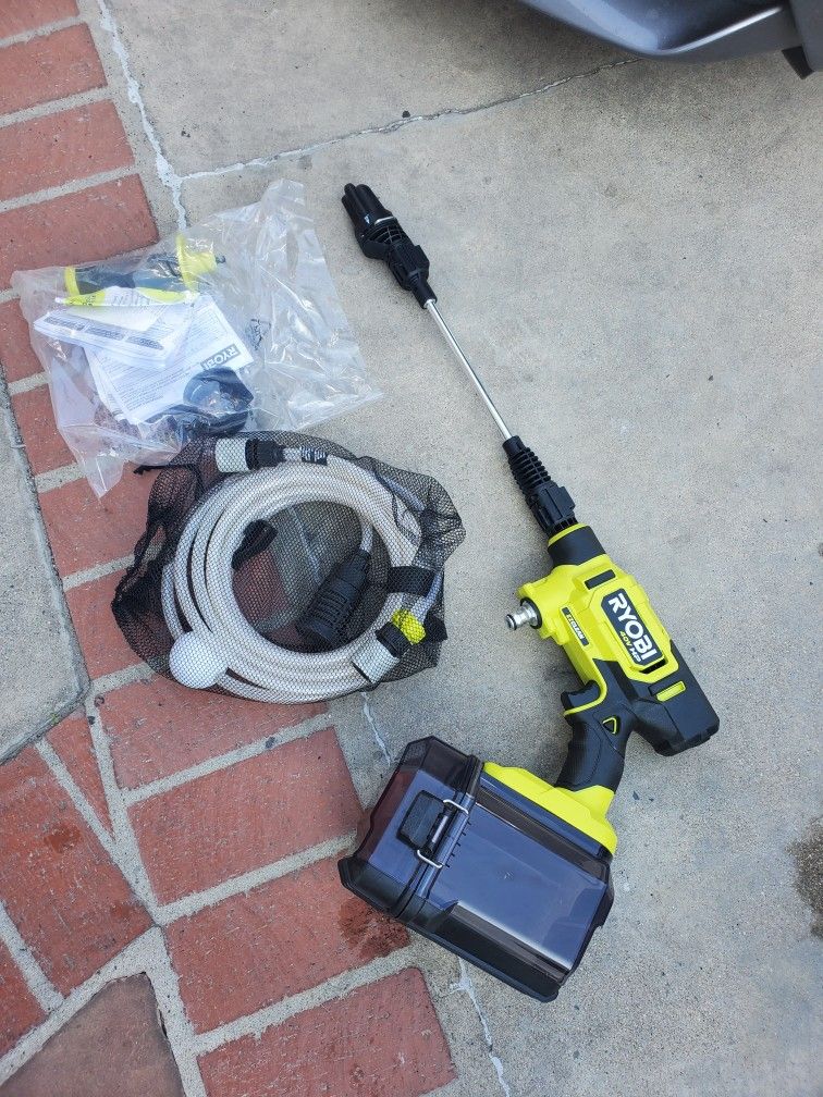 RYOBI
40V HP Brushless EZClean 600 PSI 0.7 GPM Cordless pressure Water Power Cleaner ( Tool Only)
