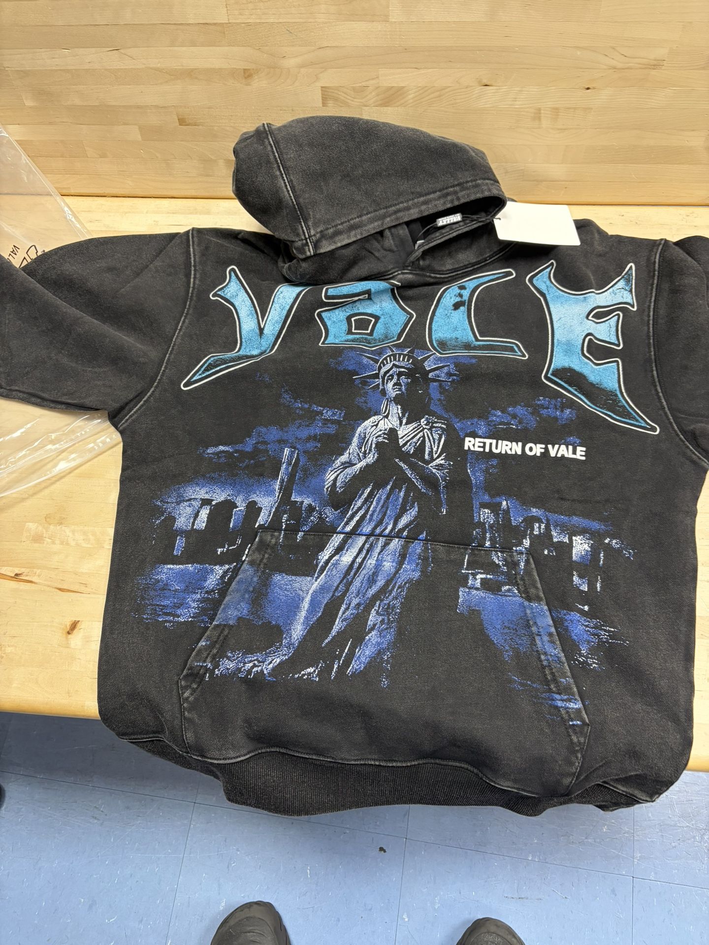 VALE statue of liberty Hoodie  